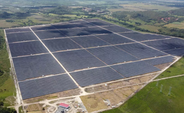 <i>Fitch señala que la calificación podría enfrentar presión negativa si la generación se mantiene por debajo de 217,000 MWh anuales, aumentan los costos operativos o se deterioran los márgenes de las compras de energía. Foto de cortesía</i>