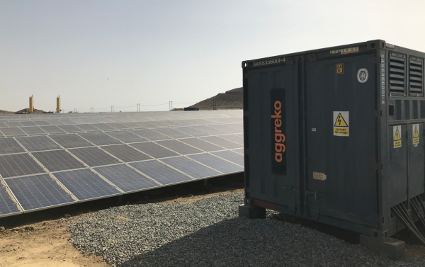 <i>En Costa Rica la empresa ha explorado tecnologías híbridas que combinan generación térmica y solar con baterías de almacenamiento, garantizando la eficiencia y confiabilidad que demandan los clientes. Foto de cortesía</i>
