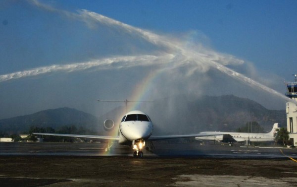TAG refuerza su operación con vuelo San Salvador - Roatán