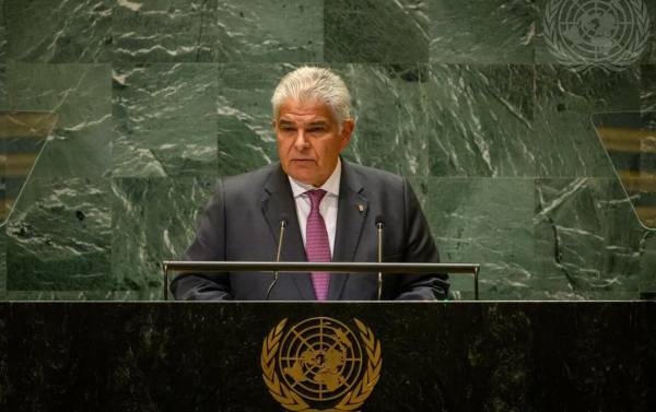 El presidente panameño advirtió que partirá hacia Nueva York este próximo domingo para estar presenta en la asamblea de la ONU y regresará al 28 de septiembre, después de someterse a una cirugía del hombro en esa ciudad estadounidense. Foto de archivo
