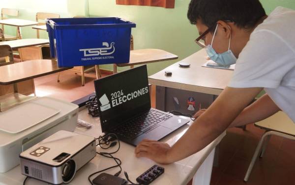 Persisten los errores en simulacros de votaciones en El Salvador