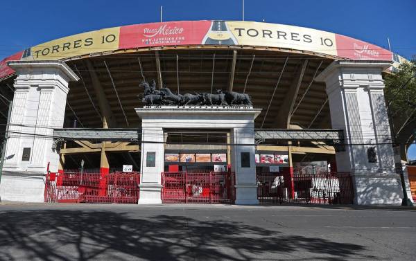 <i>Imagen de archivo de una vista general de la Plaza de Toros México, en Ciudad de México (México). EFE/Mario Guzmán</i>
