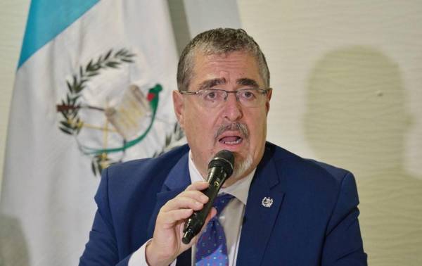 Bernardo Arévalo suspende proceso de transición con el Gobierno saliente