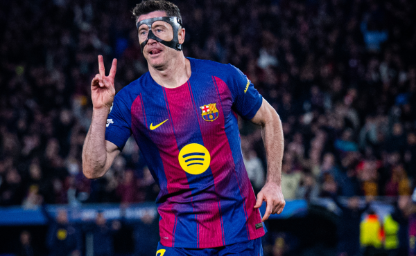 <i>El delantero del Barça admitió que le costó acostumbrarse a jugar con una máscara de protección facial por la fractura ósea. Foto de cortesía</i>