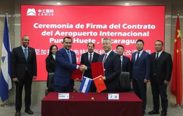 China promete a Nicaragua un megaproyecto ferroviario y mejoramiento de aeropuerto