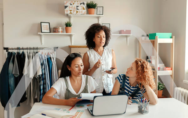 <i>De acuerdo con ManpowerGroup, los jóvenes están evaluando con mayor detenimiento las oportunidades laborales antes de aceptar una propuesta. Foto de iStock</i>
