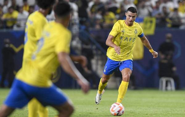 Por qué Arabia Saudita está gastando cientos de millones en estrellas del fútbol