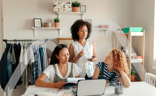 <i>De acuerdo con ManpowerGroup, los jóvenes están evaluando con mayor detenimiento las oportunidades laborales antes de aceptar una propuesta. Foto de iStock</i>