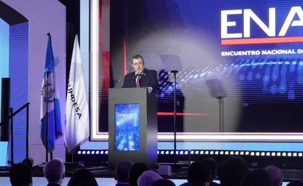 Presidente Bernardo Arévalo, en su presentación en el foro de ENADE, este 8 de octubre 2026. (Foto: Cortesía)