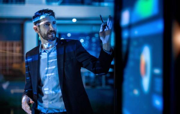 Predomina un liderazgo comunicacional más reactivo que propositivo, y que aún hay una importante oportunidad para que los CEOs panameños hablen con voz propia. Foto de iStock