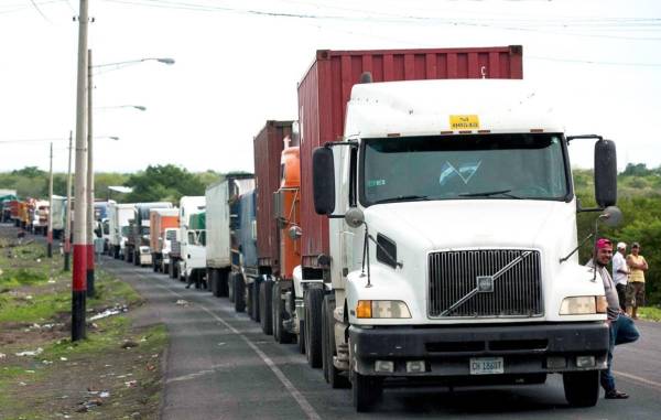 Industriales: Medidas migratorias de Costa Rica y Honduras afectan comercio