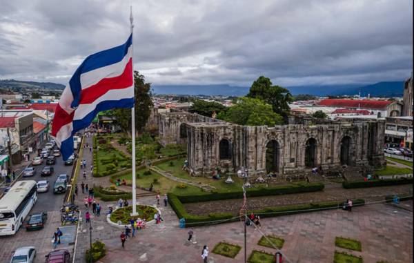 <i>El FMI sugiere a Costa Rica implementar una reforma tributaria para garantizar la sostenibilidad de las finanzas públicas. Foto de iStock</i>