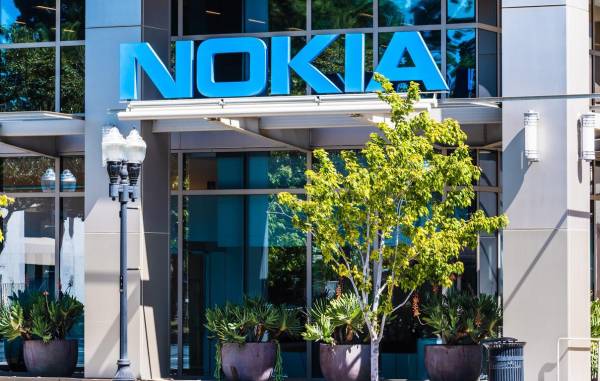 Nokia planea eliminar 14.000 puestos de trabajo ante la caída de ventas