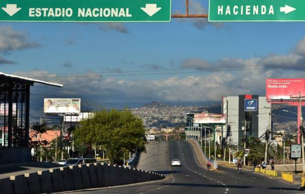 <i>Según reportes de la Cuenta del Milenio, Honduras reprobó en: control de la corrupción, calidad regulatoria, efectividad del gobierno, imperio de la ley, libertad de información. FOTO ORLANDO SIERRA / AFP</i>