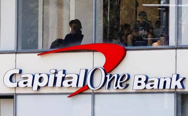 La Organización Trump acusa al banco de violar las leyes de consumo de Florida y otros estados. (Foto: EFE)