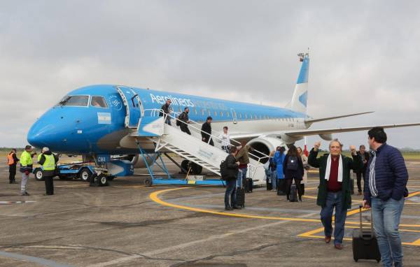 Aerolíneas Argentinas se incorpora al holding de avianca y Gol