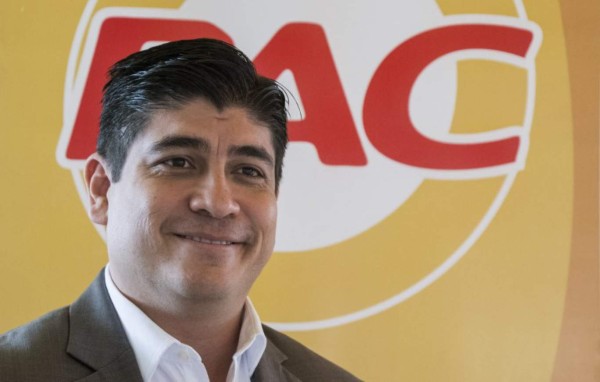 Elecciones Costa Rica: Carlos Alvarado promete defender la 'diversidad'