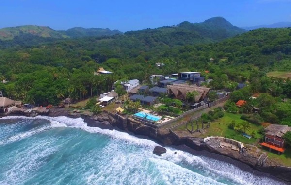 Puro Surf, el gran tesoro de playa El Zonte en El Salvador