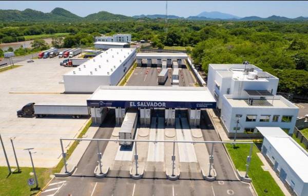 <i>Esta modernización genera impactos directos en la eficiencia operativa y la experiencia de los usuarios de las aduanas salvadoreñas. Foto de cortesía</i>