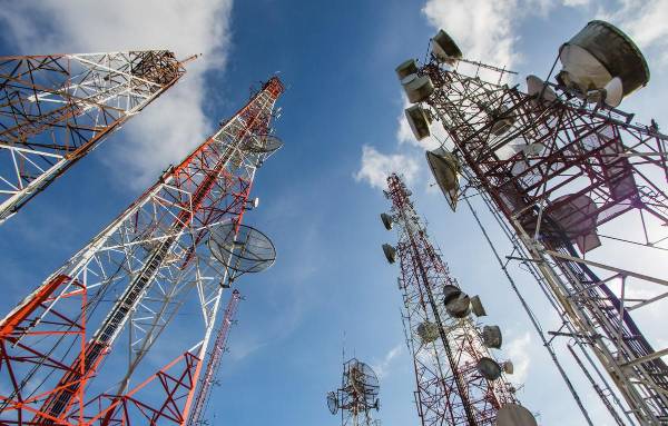 <i>El fallo representa un revés para el Ejecutivo en materia de política de telecomunicaciones y abre un nuevo debate sobre el modelo de asignación del espectro en Costa Rica. Foto de iStock</i>
