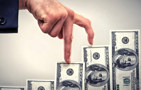 <i>Para 2026, el Banco de Guatemala calcula que las remesas familiares registrarán un incremento de alrededor del 5 %. Foto de iStock</i>