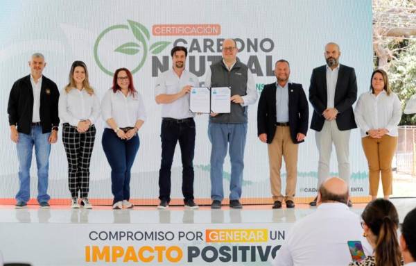 Planta de alimentos de CMI en El Salvador recibe certificación carbono neutral
