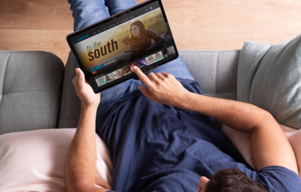 Según Statista, el streaming de audio ha superado más de 750 millones de usuarios de pago en diversas plataformas y aplicaciones, mientras que el streaming de video acumula más de 155 millones de suscriptores. Foto de cortesía