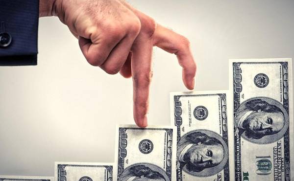 <i>Para 2026, el Banco de Guatemala calcula que las remesas familiares registrarán un incremento de alrededor del 5 %. Foto de iStock</i>