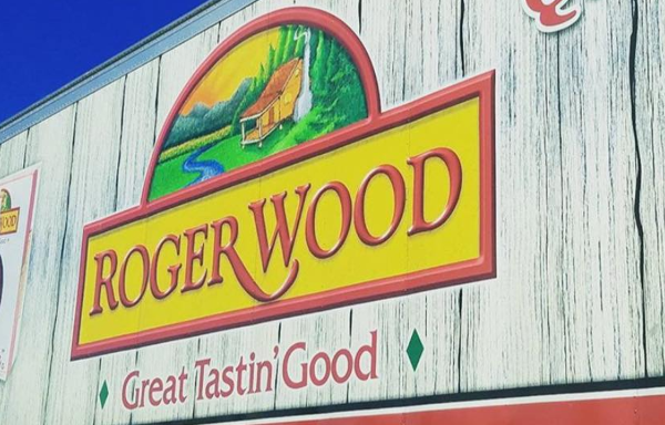 <i>Roger Wood es reconocido por elaborar la salchicha ahumada (Smoked Sausage) #1 en el Sureste Americano. Foto de cortesía</i>