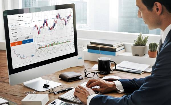 <i>Los requerimientos adicionales fortalecen la capacidad del sistema bancario para absorber pérdidas, preservar su solvencia y mantener la intermediación financiera ante escenarios de tensión. Foto de iStock</i>
