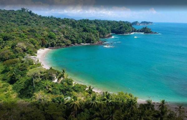 <i>FOTO Playa Manuel Antonio -Parque Nacional Manuel Antonio, Costa Rica. Tripadvisor</i>