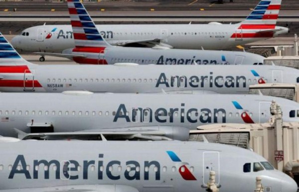 American Airlines canceló cientos de vuelos por falta de personal