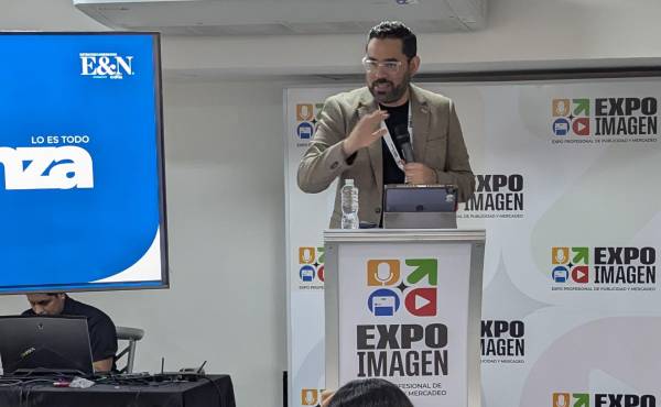 <b>Las marcas no necesitan ser perfectas. Necesitan ser creíbles,</b> enfatizó Arturo Gálvez, en Expo Imagen 2026. (Foto: Cortsía)