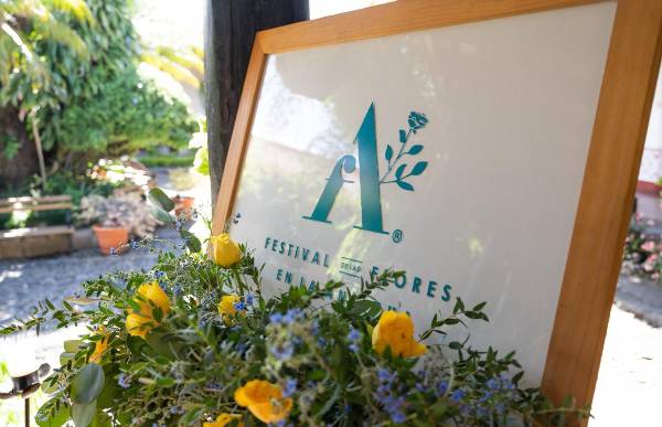 Festival de las Flores en La Antigua, 6 años llenando de colores los balcones, calles y puertas