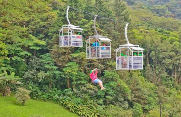 Costa Rica celebra aumento de visitas de turistas desde Europa, EEUU y Canadá