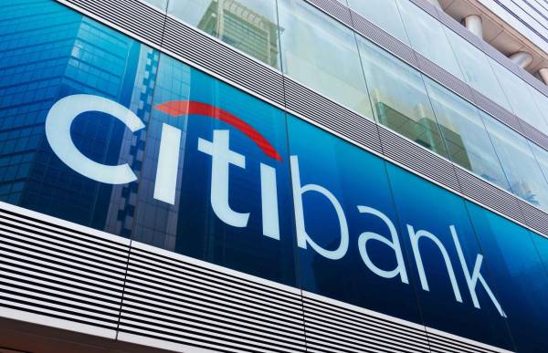 Citigroup analiza un plan para dividir su división más grande