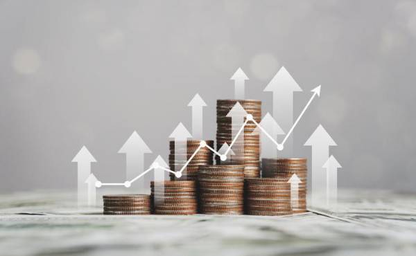 <i>Desde una perspectiva estratégica, solicitar un crédito para financiar estudios universitarios, técnicos, certificaciones o programas de especialización puede convertirse en una inversión. Sakorn Sukkasemsakorn / Getty Images/iStockphoto</i>