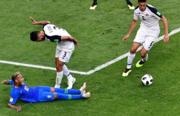 Neymar hace negocio con sus escandalosas caídas en Rusia 2018