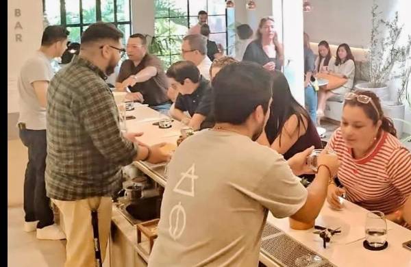 <i>Alquimia Coffee, una microtostaduría que trabaja directamente en origen, fue reconocida por su enfoque contemporáneo. (Foto: Cortesia).</i>