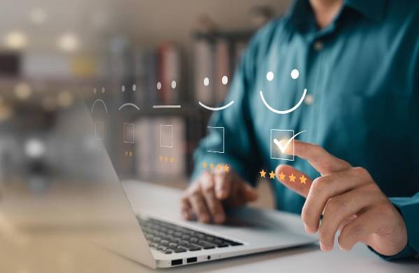 En la Experiencia de Cliente 2026, un cambio estructural es la evolución desde el modelo multicanal hacia el Optichannel. (Foto: Shutterstock)