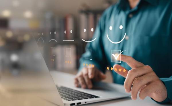 En la Experiencia de Cliente 2026, un cambio estructural es la evolución desde el modelo multicanal hacia el Optichannel. (Foto: Shutterstock)