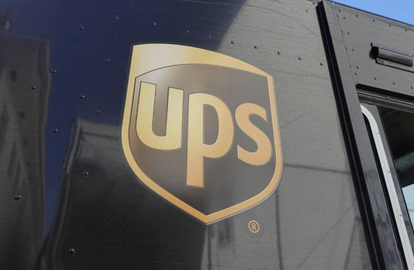 La empresa de mensajería UPS suprimirá 12.000 empleos