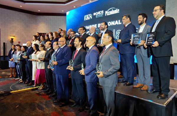 <i>En la categoría huella regional se reconocieron a las empresas que fueron mencionadas en el estudio El Valor de la Confianza en más de dos países de Centroamérica, como organizaciones de doble confianza o triple confianza. Foto de cortesía</i>