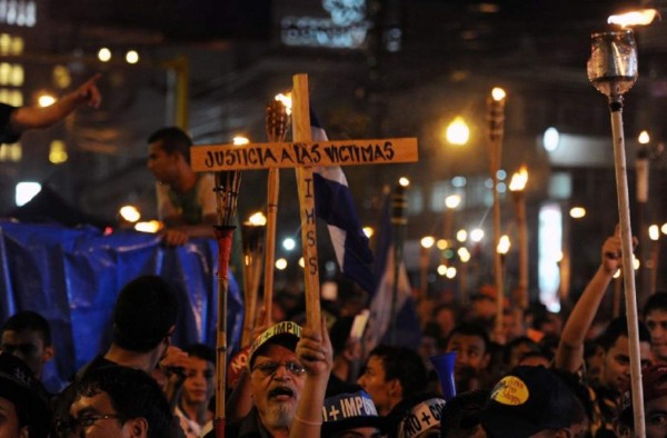 Análisis: Honduras, gestión de una crisis con horizonte incierto