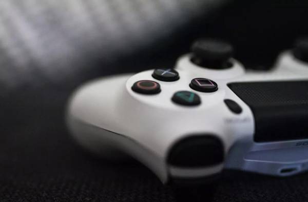 Sony busca expandir la mitad de sus juegos a PC y dispositivos móviles para 2025