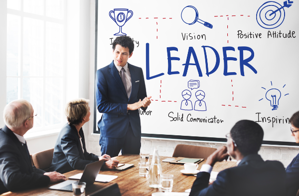 <i>La IA puede ampliar las capacidades de una organización, pero su adopción efectiva depende, en buena medida, de cómo sus liderazgos conduzcan ese proceso. Foto de iStock</i>