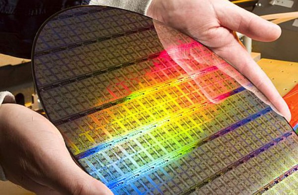 Gigantes tecnológicos se unen a llamados para financiar la producción de chips en EEUU