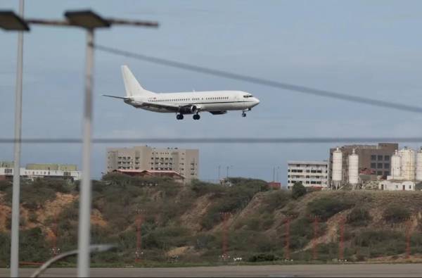 La última aerolínea estadounidense que operó conexiones entre EE.UU. y Venezuela fue American Airlines. (Foto: EFE)