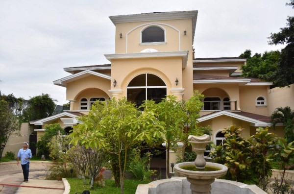 La mansión del expresidente Saca, símbolo de la corrupción en El Salvador