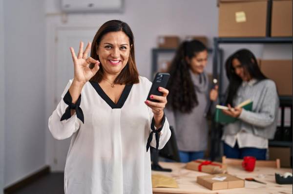 Las mujeres criadas por una madre emprendedora tienen 1,21 veces más probabilidades de estar empleadas y 1,29 veces más probabilidades de supervisar a otras personas en el trabajo. (Foto: Shutterstock)